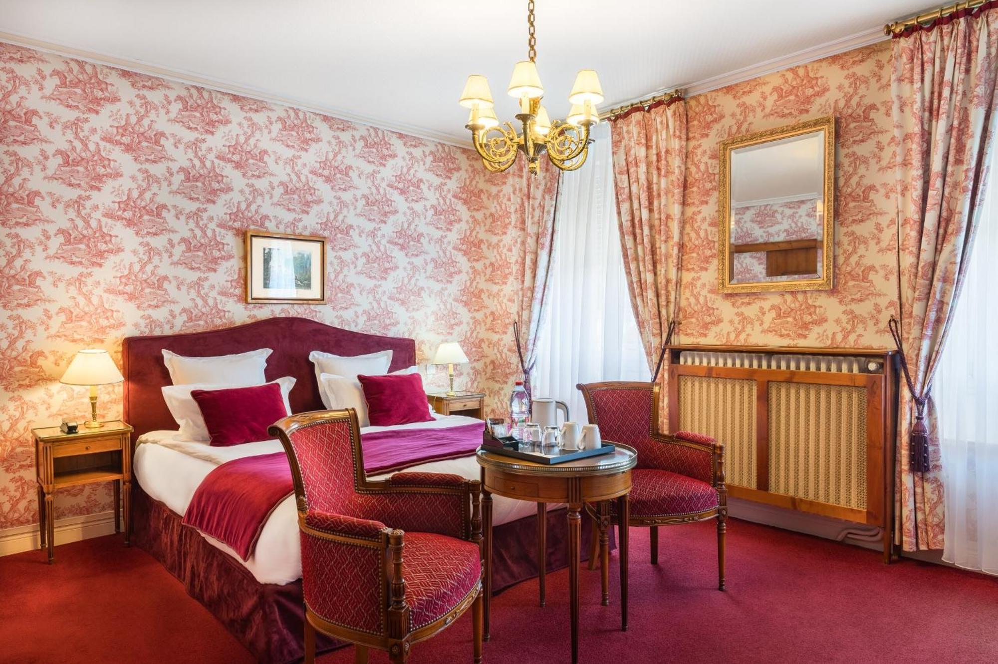 Grand Hotel Des Templiers Reims Room photo